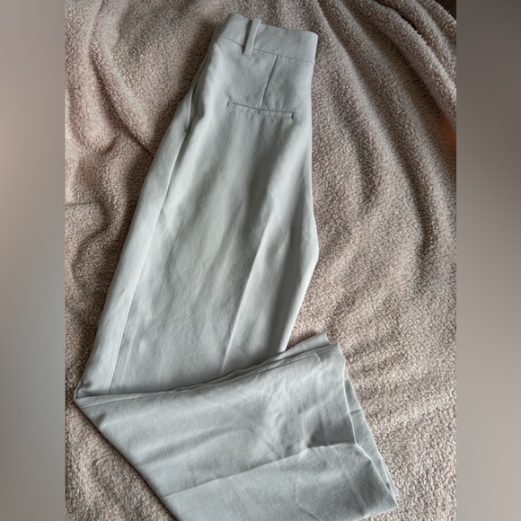 Effortless pants aritzia - Picture 4 of 5